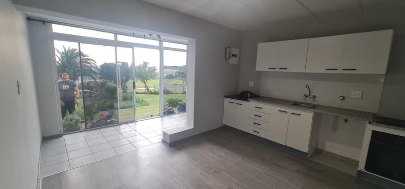 1 Bedroom Property for Sale in Gordons Bay Western Cape